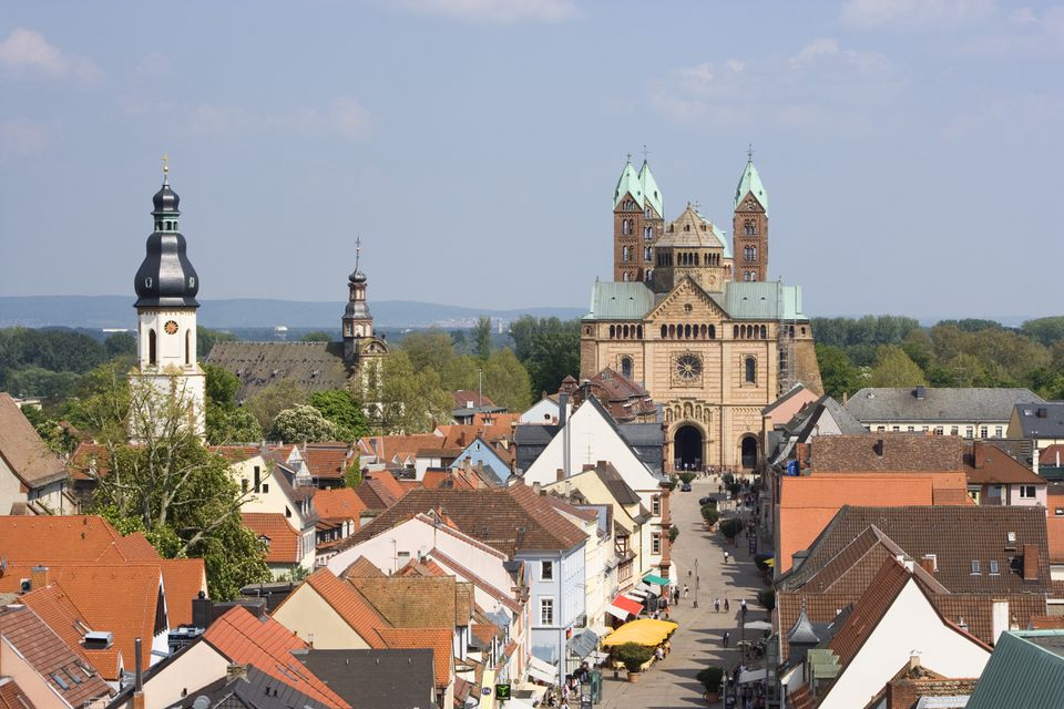 在屋顶的看法到大教堂，Speyer，莱茵兰 - 普法尔茨，德国