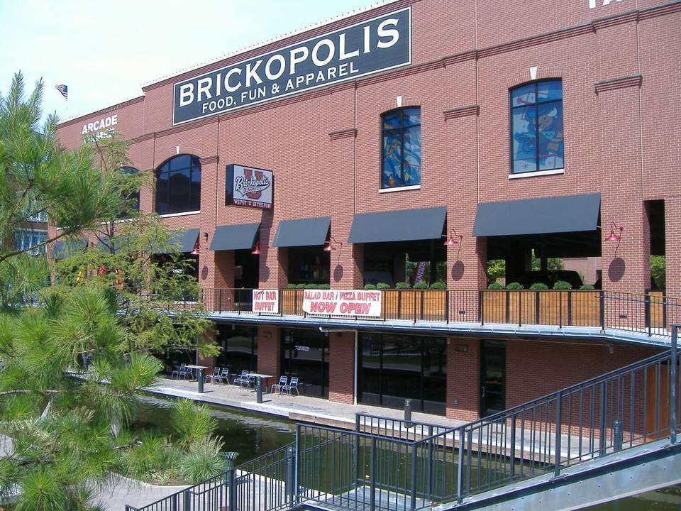 Brickopolis Broblowown.