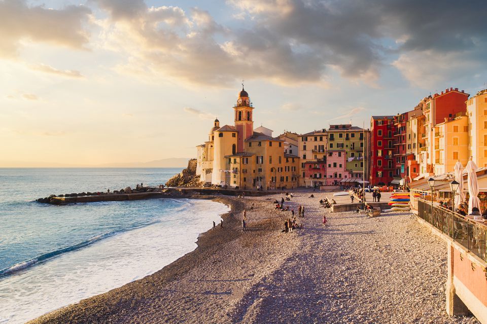 在日落的海景，Camogli，利古里亚海岸，意大利