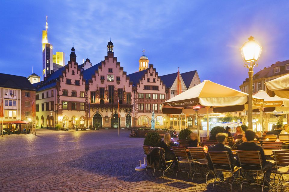 罗默伯格广场（Romerberg Square），Zum Standesamtchen餐厅和罗默（Romer）