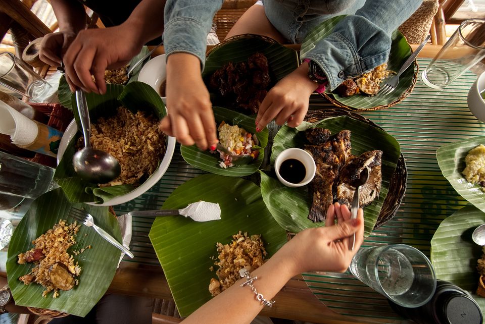 菲律宾食物蔓延“boodle fight”