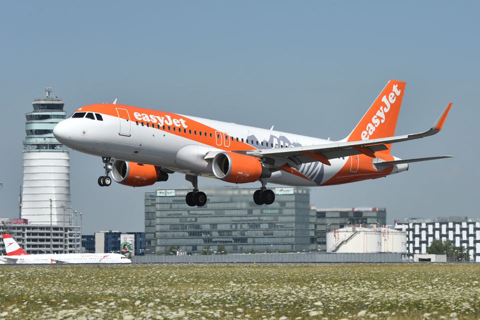 easyjet.