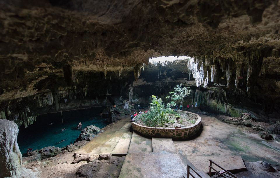 在墨西哥瓦拉迪德墨西哥的Cenote Tza Ujun Kat Merida